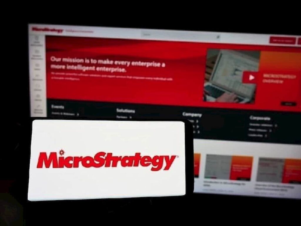 Analyst revises MicroStrategy stock price target