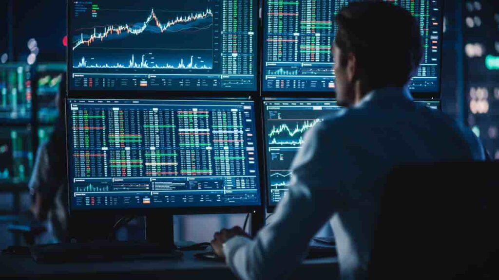 Crypto market adds $60 billion as U.S. stocks wipe $1.5 trillion in a day